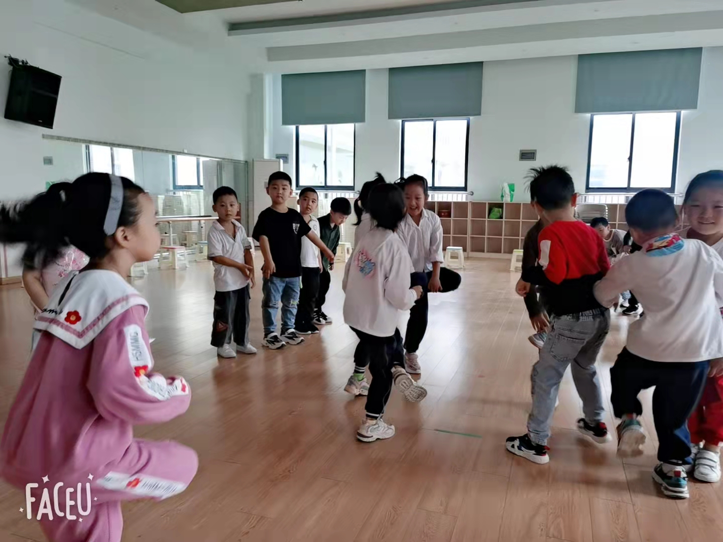 https://ljyey.wxlxjy.com/contents/sitefiles2044/10222167/images/26042958.jpg