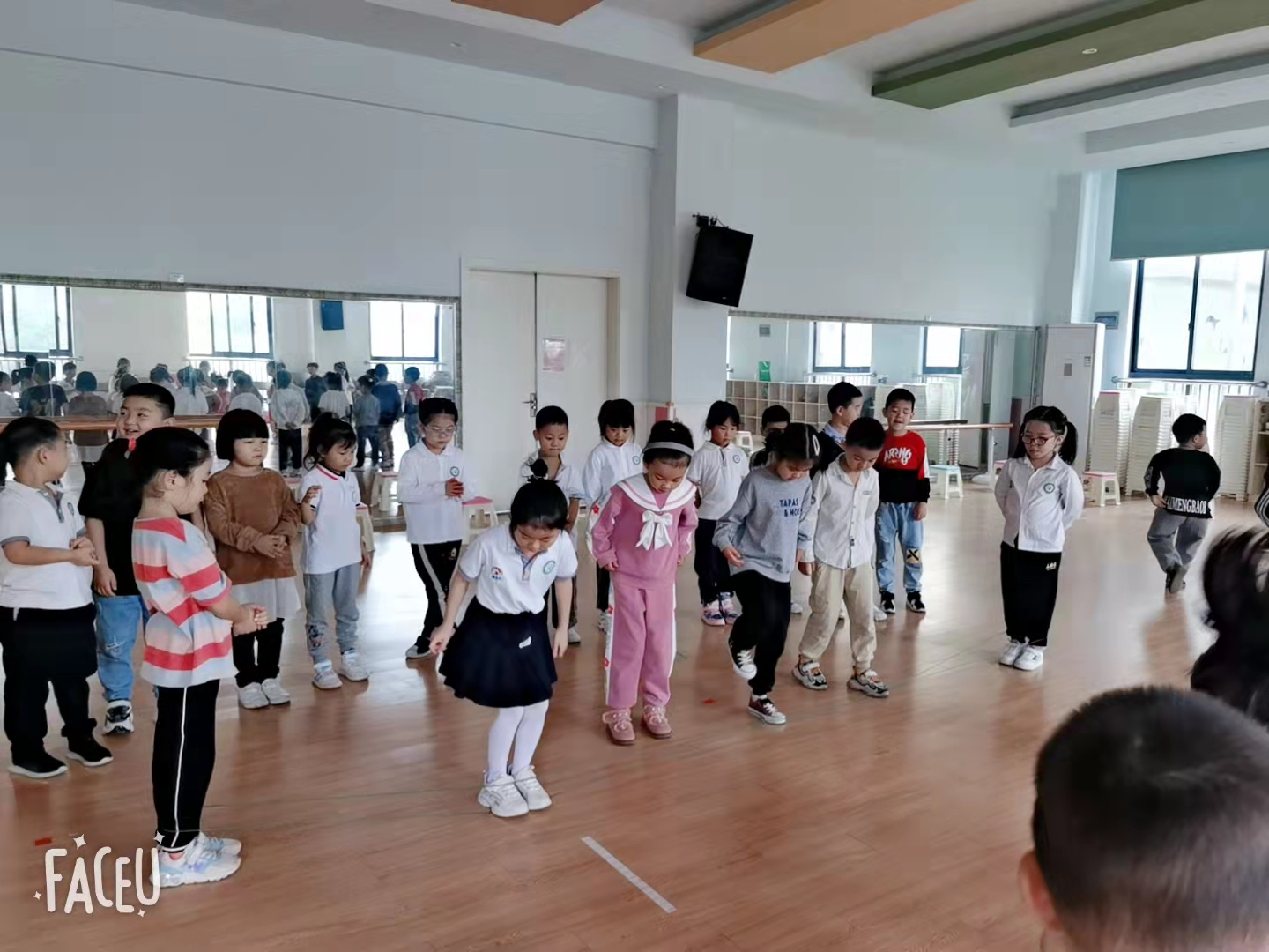 https://ljyey.wxlxjy.com/contents/sitefiles2044/10222167/images/26042971.jpg