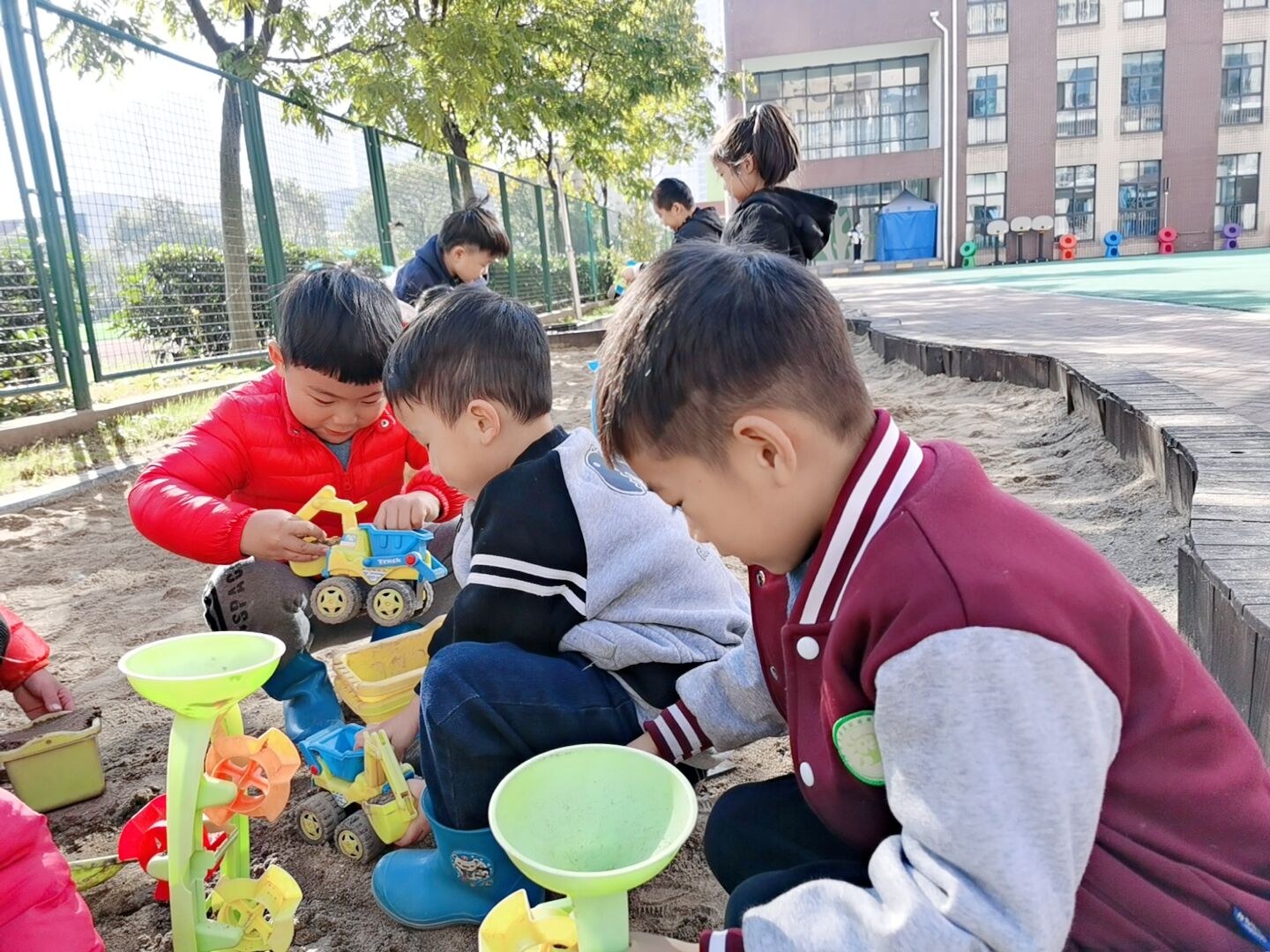 https://ljyey.wxlxjy.com/contents/sitefiles2044/10222167/images/27110312.jpg