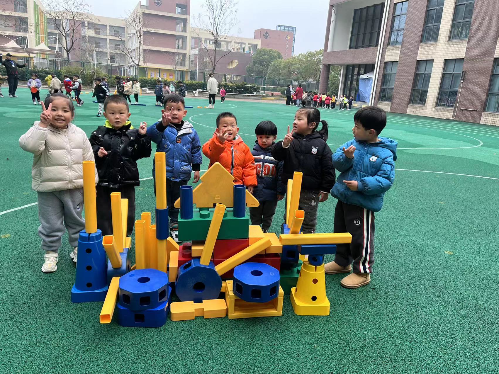 https://ljyey.wxlxjy.com/contents/sitefiles2044/10222167/images/41035010.jpg