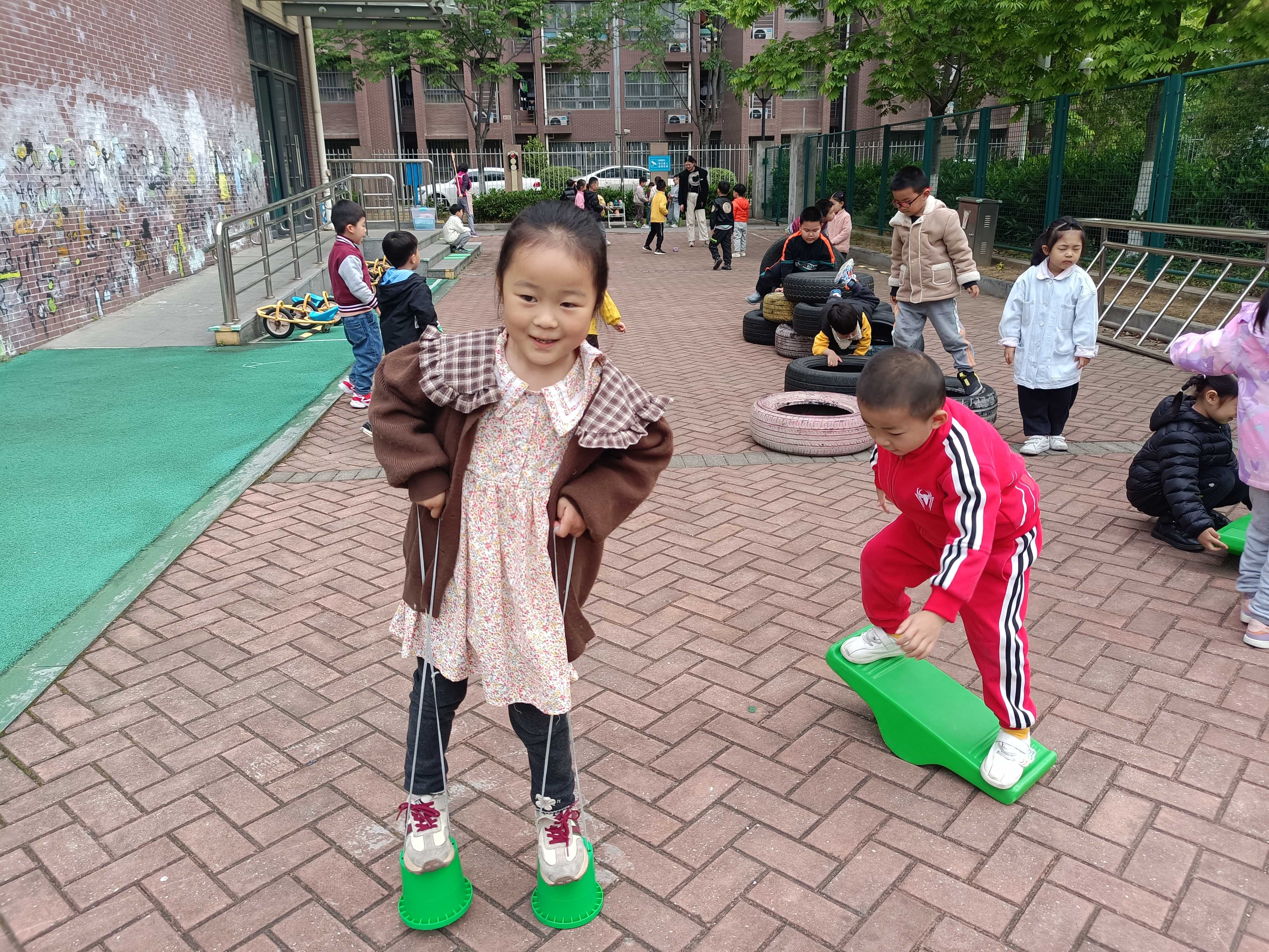 https://ljyey.wxlxjy.com/contents/sitefiles2044/10222167/images/43097183.jpg