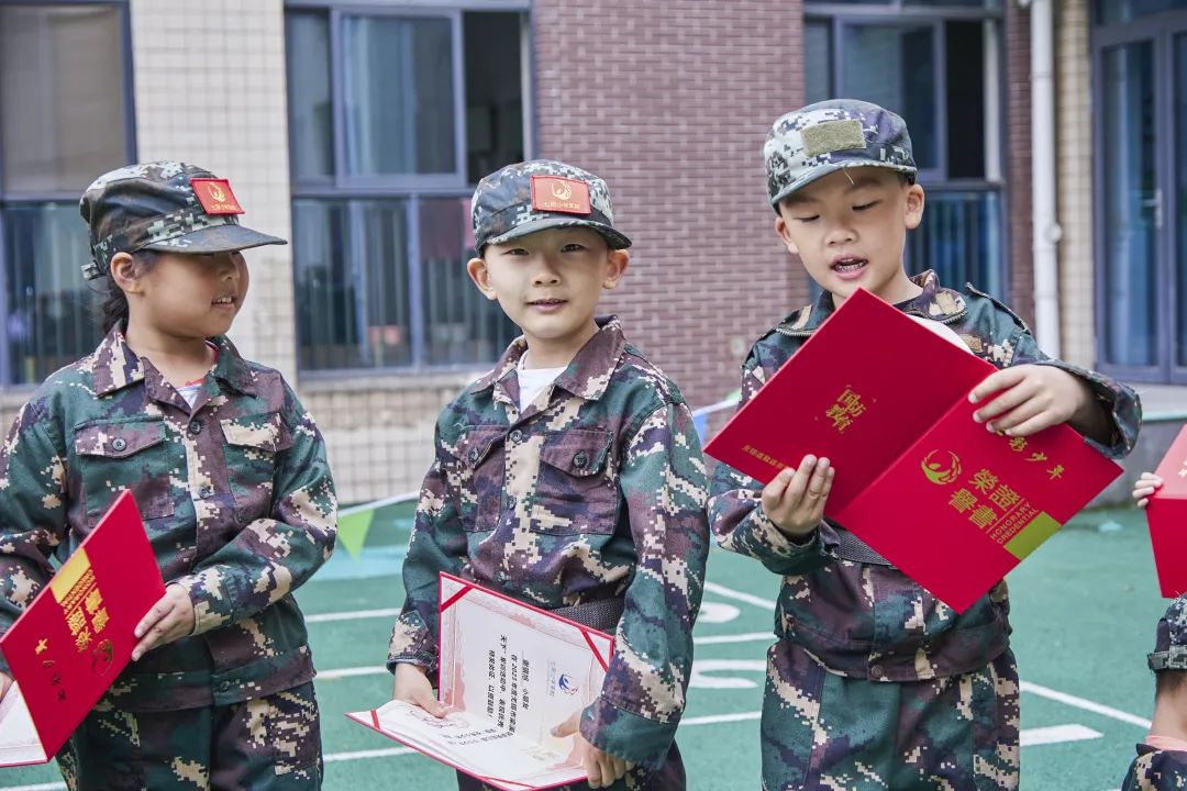 https://ljyey.wxlxjy.com/contents/sitefiles2044/10222167/images/44032110.jpeg