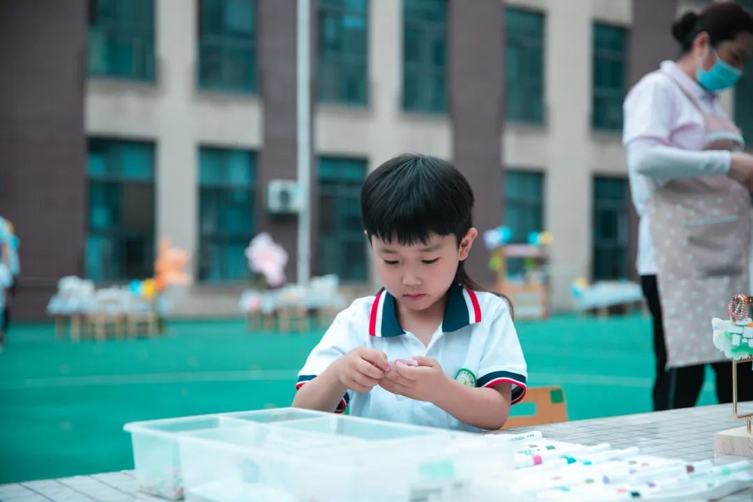 https://ljyey.wxlxjy.com/contents/sitefiles2044/10222167/images/44032573.jpeg