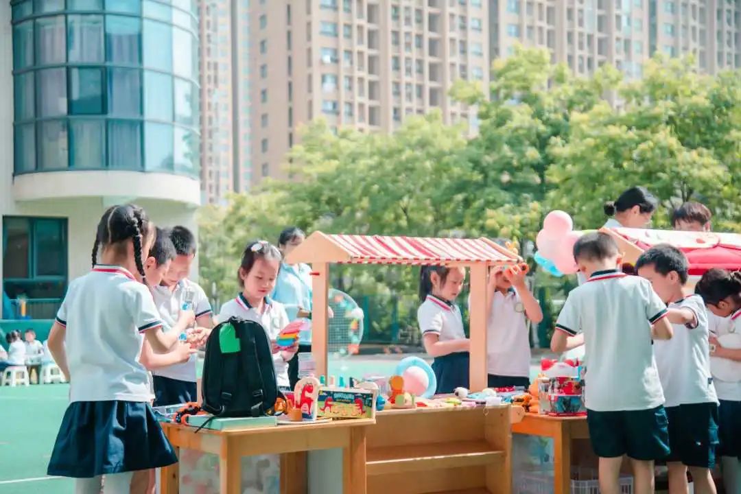 https://ljyey.wxlxjy.com/contents/sitefiles2044/10222167/images/44032662.jpeg