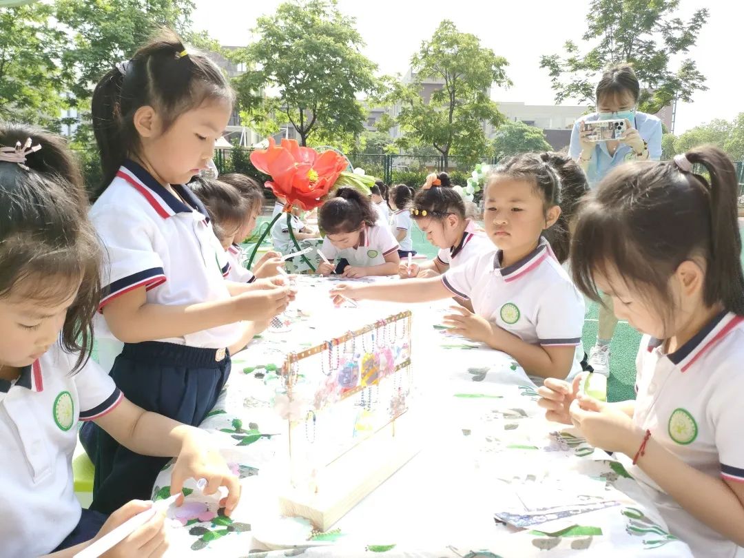 https://ljyey.wxlxjy.com/contents/sitefiles2044/10222167/images/44032675.jpeg