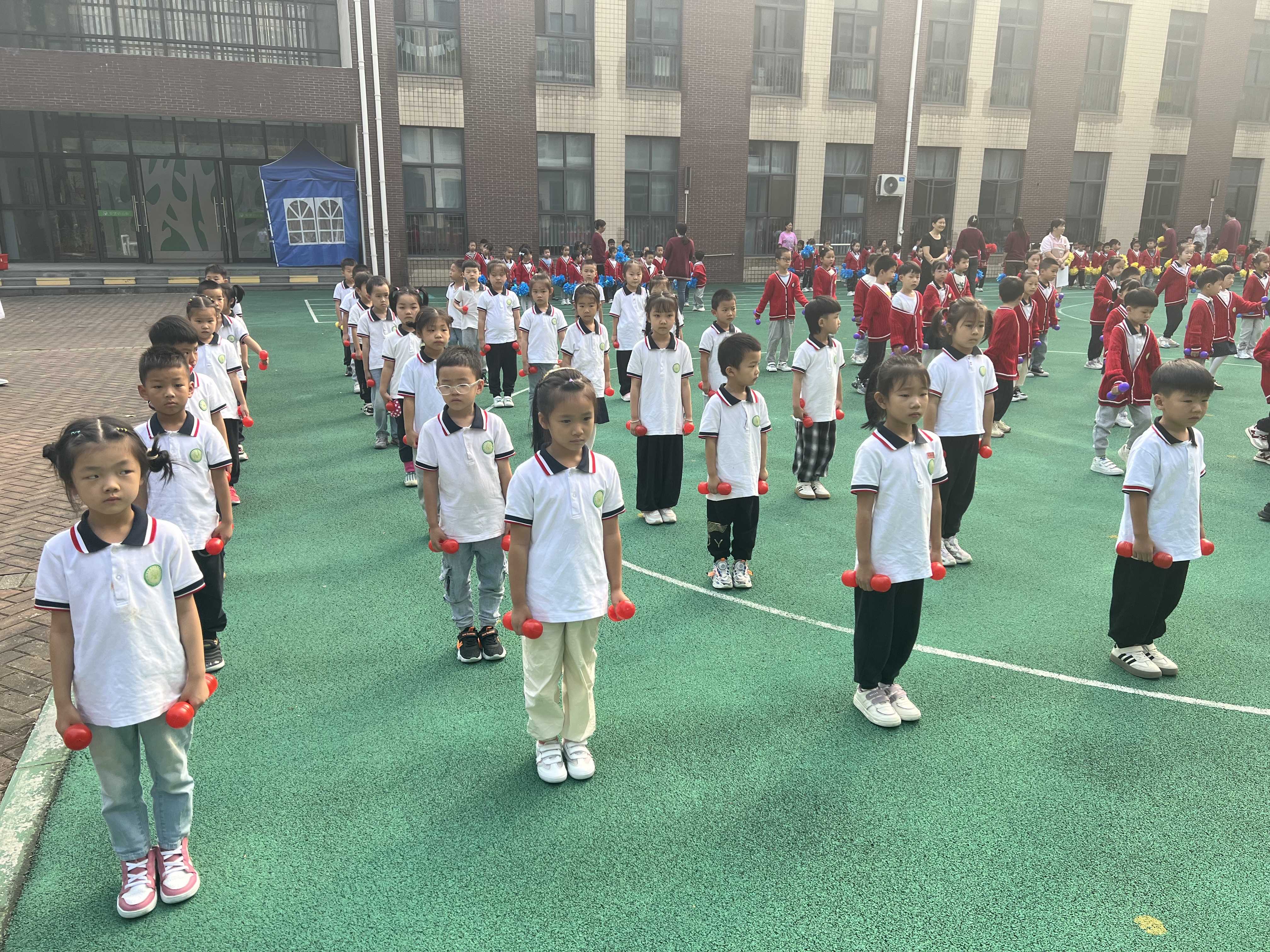 https://ljyey.wxlxjy.com/contents/sitefiles2044/10222167/images/46539679.jpg