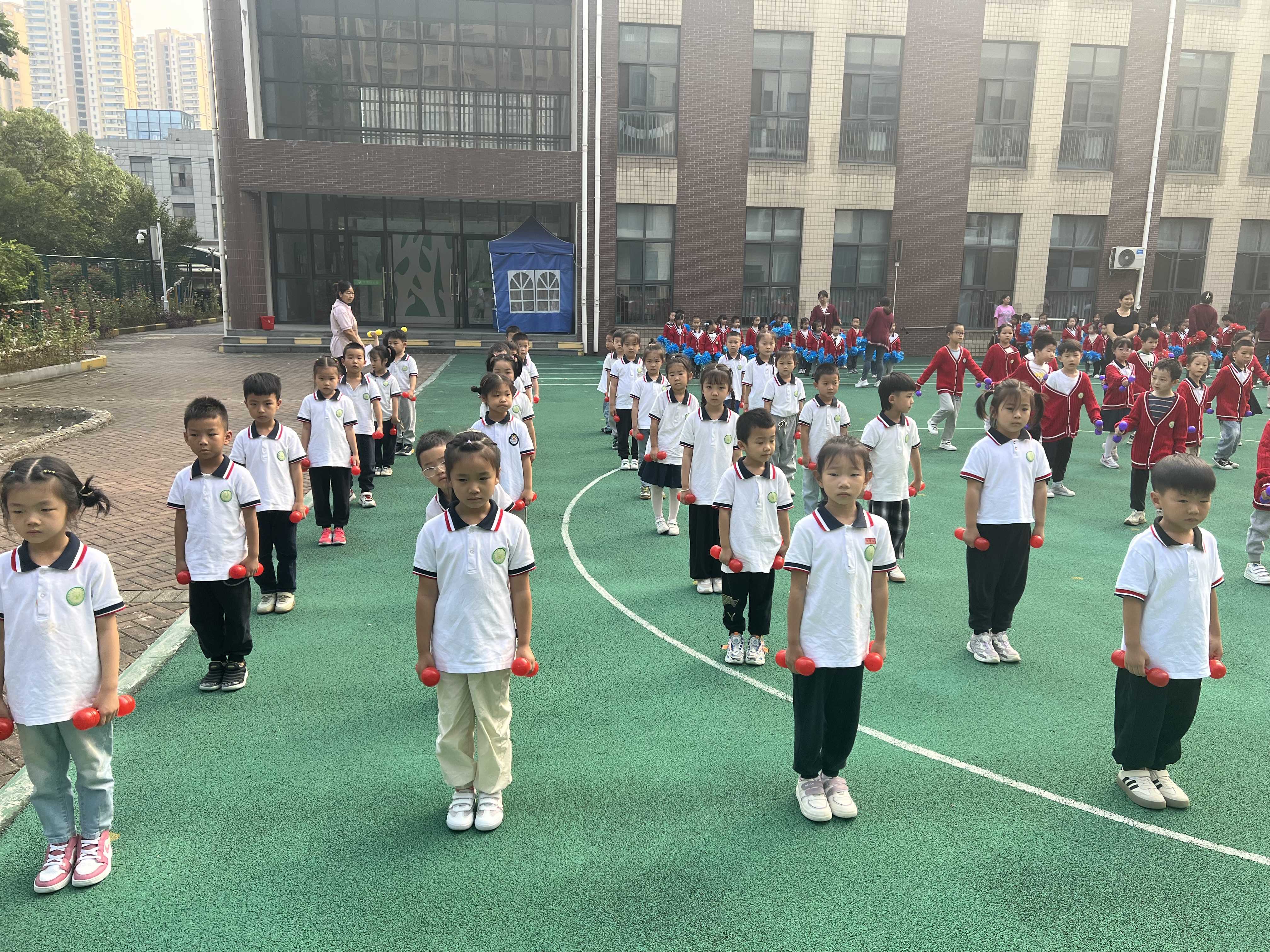 https://ljyey.wxlxjy.com/contents/sitefiles2044/10222167/images/46539686.jpg