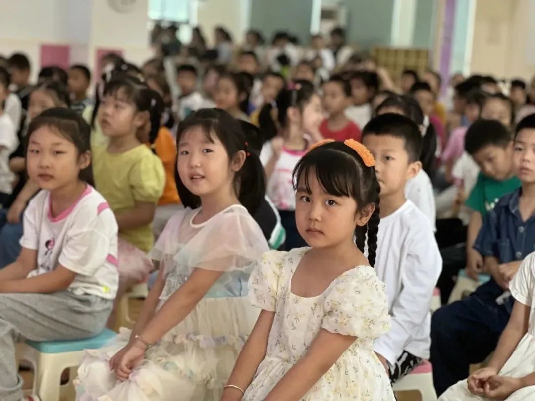 https://ljyey.wxlxjy.com/contents/sitefiles2044/10222167/images/46763706.jpeg