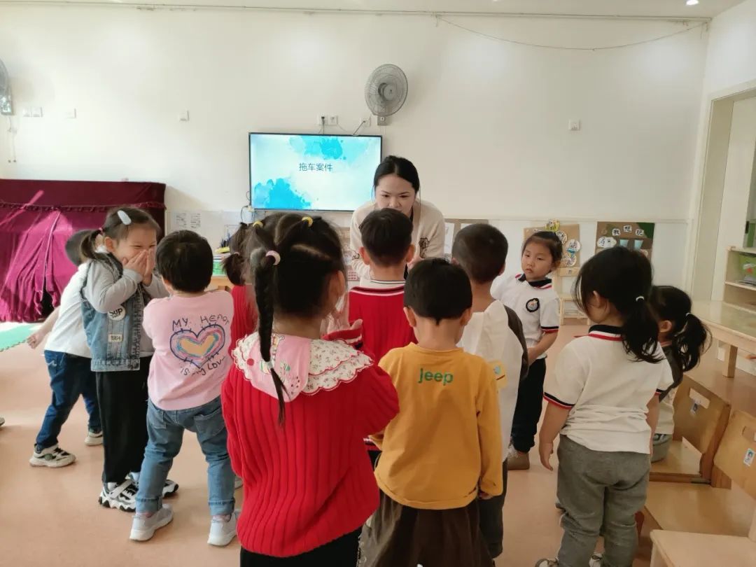 https://ljyey.wxlxjy.com/contents/sitefiles2044/10222167/images/46765034.jpeg