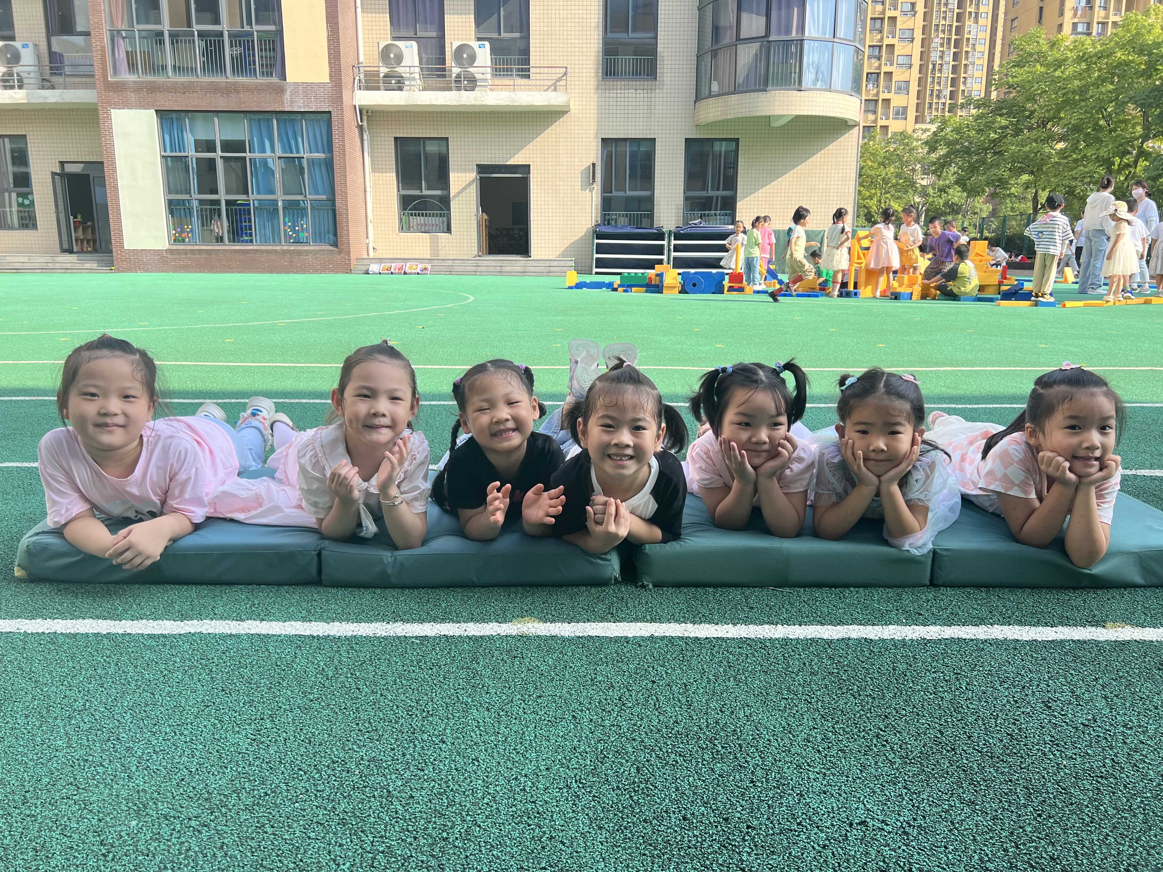 https://ljyey.wxlxjy.com/contents/sitefiles2065/10327692/images/47567758.jpg