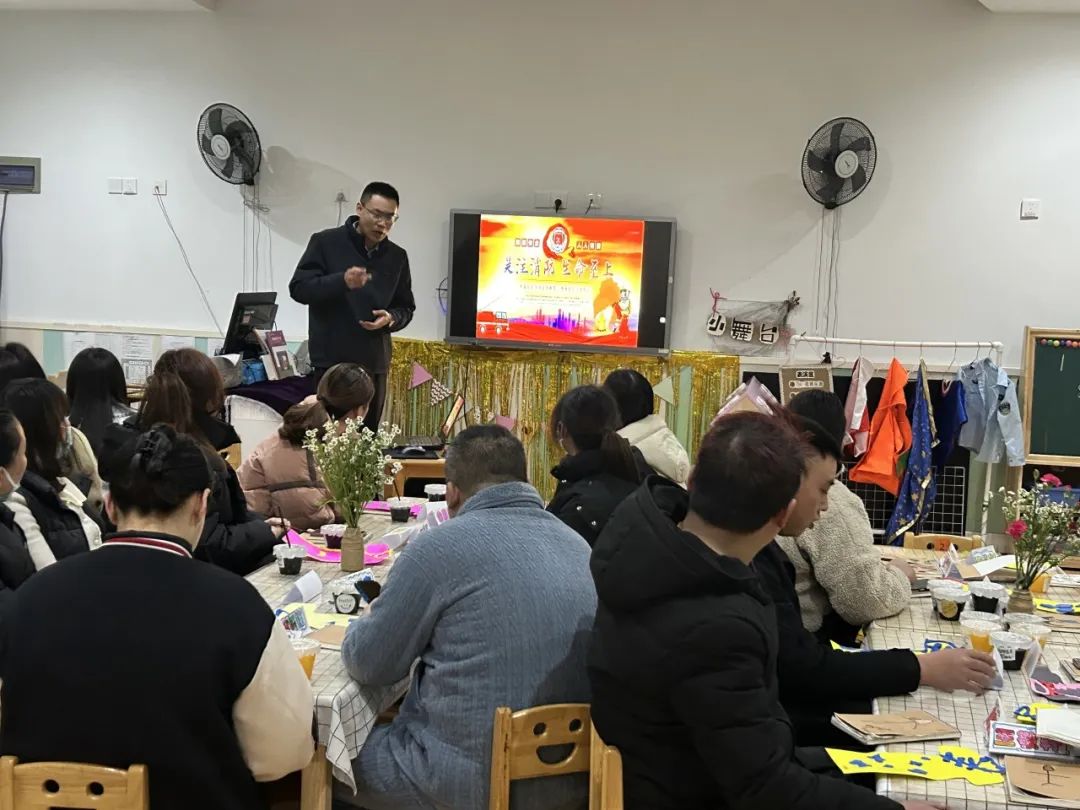 https://ljyey.wxlxjy.com/contents/sitefiles2065/10327692/images/49336286.jpeg