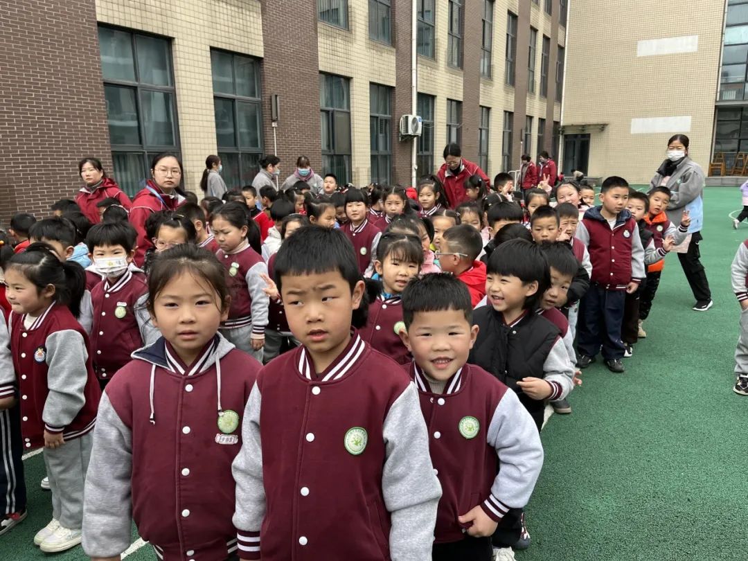 https://ljyey.wxlxjy.com/contents/sitefiles2065/10327692/images/49336403.jpeg