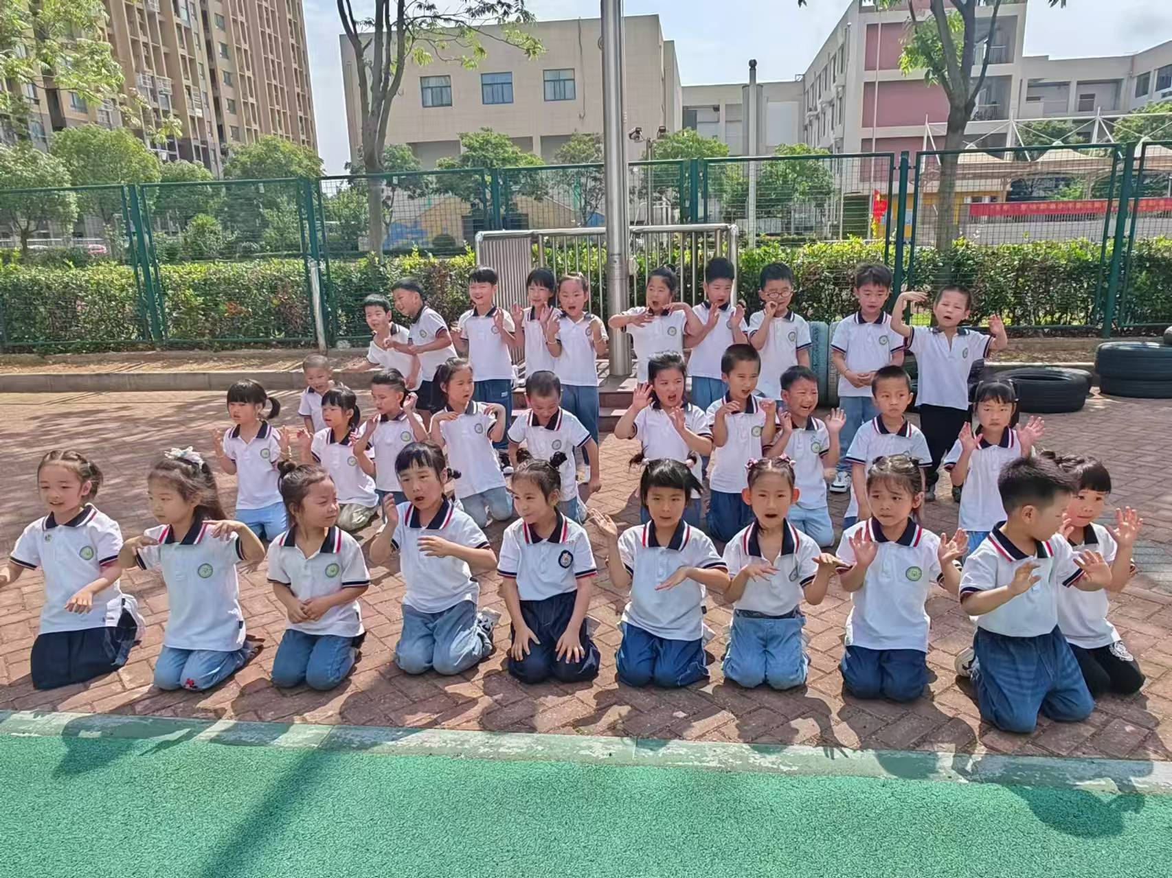 https://ljyey.wxlxjy.com/contents/sitefiles2065/10327692/images/51018491.jpg